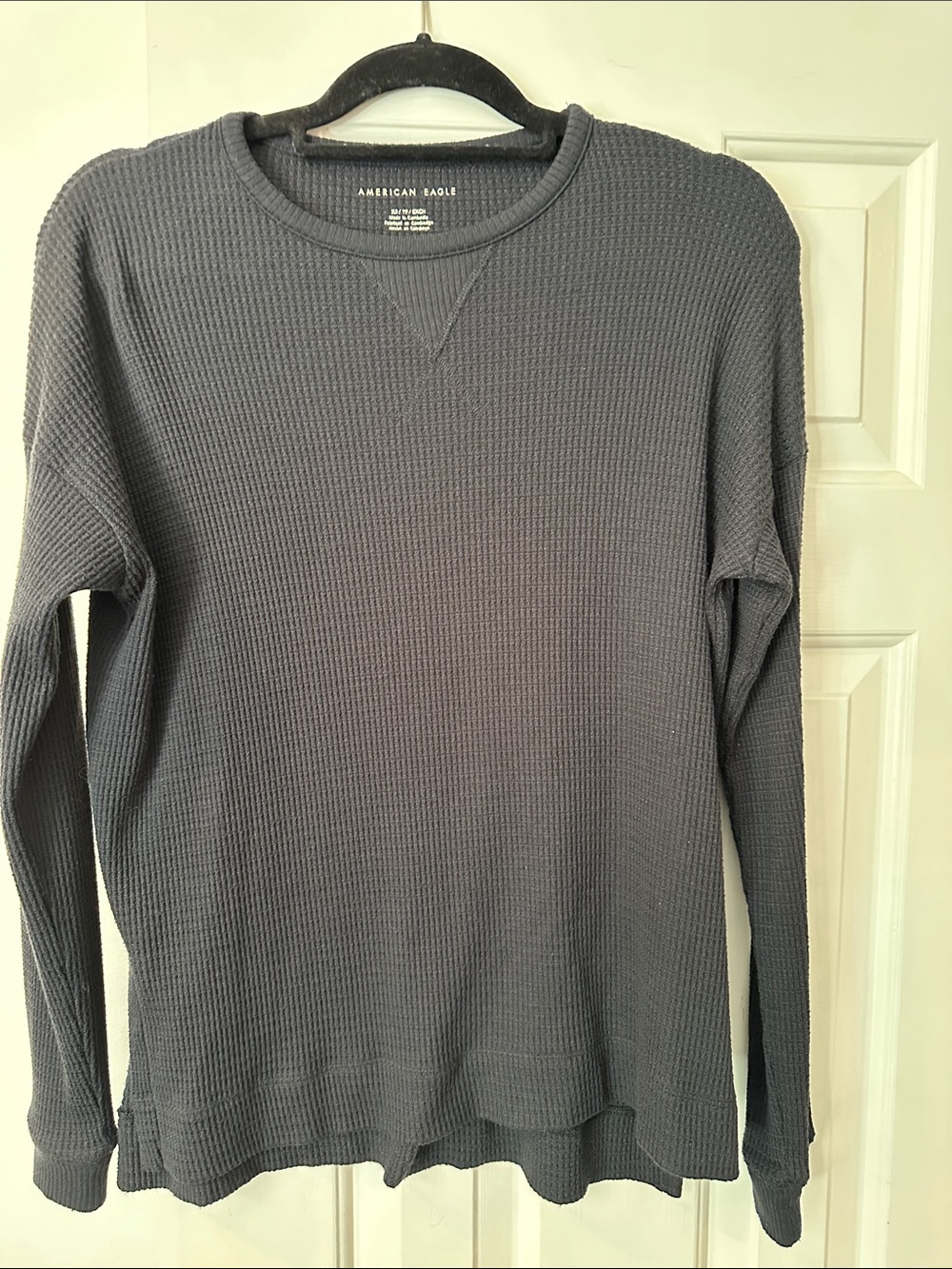 American Eagle Outfitters women’s Long Sleeve Waffle Thermal - Charcoal Gray